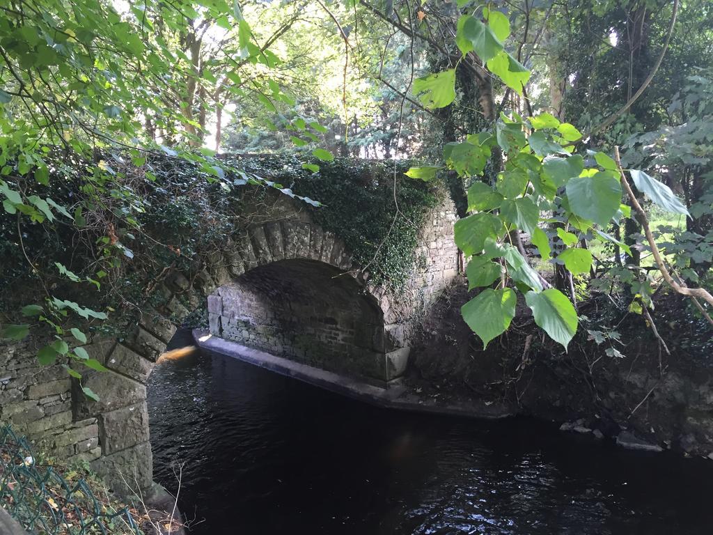 קריקמקרוס Riverbank, Country Pub And Guesthouse מראה חיצוני תמונה