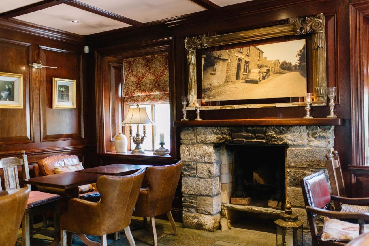 קריקמקרוס Riverbank, Country Pub And Guesthouse מראה חיצוני תמונה